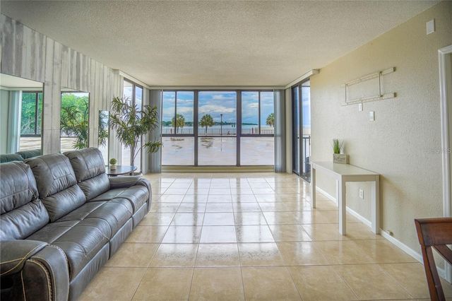 7100 SUNSHINE SKYWAY LANE S 201, St Petersburg, FL 33711