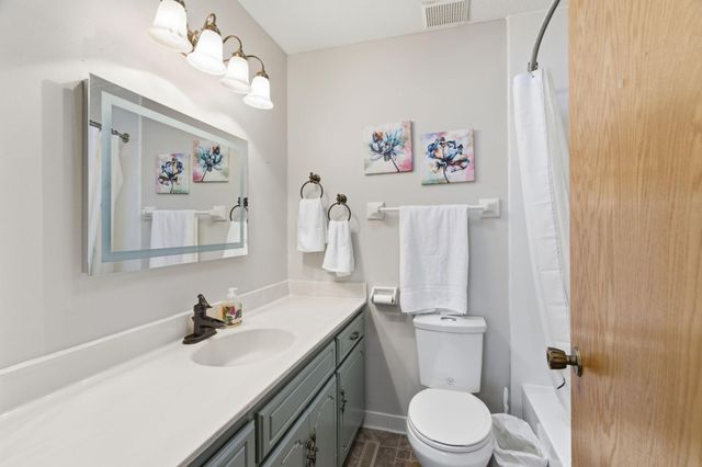 9345 Washburn Avenue N, Brooklyn Park, MN 55444