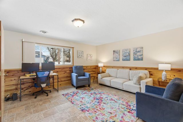 9345 Washburn Avenue N, Brooklyn Park, MN 55444