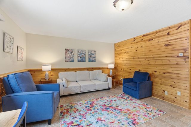 9345 Washburn Avenue N, Brooklyn Park, MN 55444