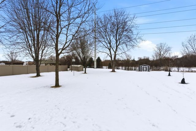 9345 Washburn Avenue N, Brooklyn Park, MN 55444