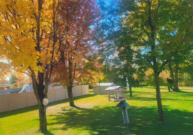 9345 Washburn Avenue N, Brooklyn Park, MN 55444