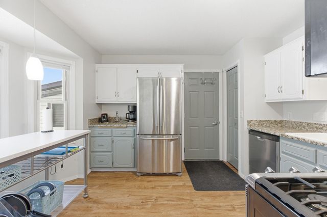 9345 Washburn Avenue N, Brooklyn Park, MN 55444