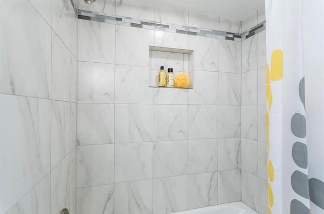 15614 Pebble Bend Drive, Houston, TX 77068