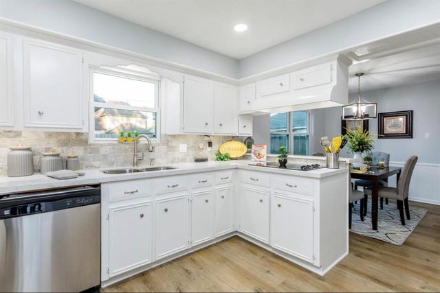 15614 Pebble Bend Drive, Houston, TX 77068