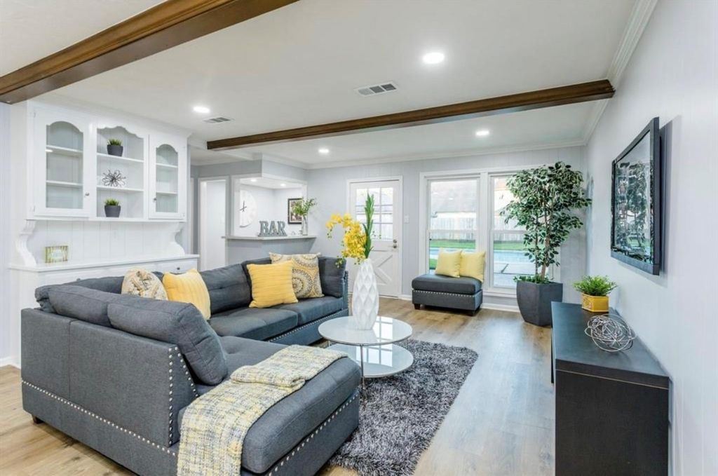 15614 Pebble Bend Drive, Houston, TX 77068