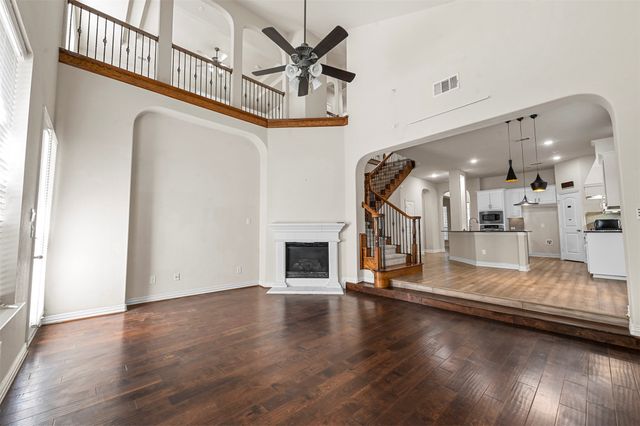 8732 Laurel Canyon Road, Irving, TX 75063
