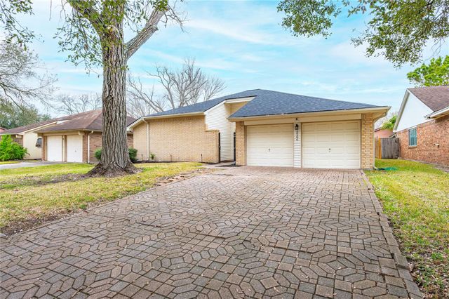 2506 Bisontine Street, Friendswood, TX 77546