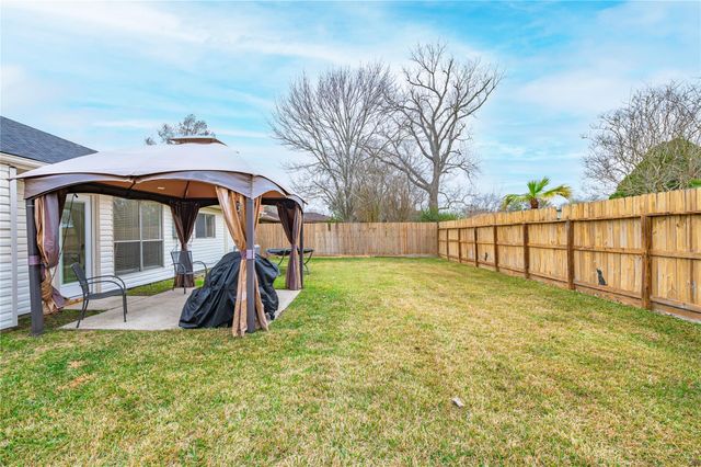 2506 Bisontine Street, Friendswood, TX 77546