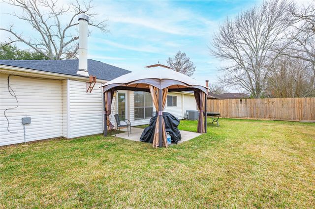2506 Bisontine Street, Friendswood, TX 77546