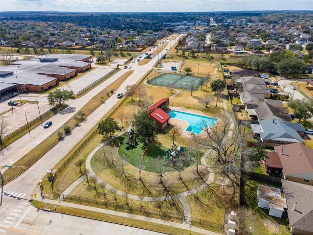 2506 Bisontine Street, Friendswood, TX 77546