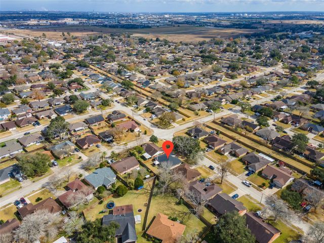 2506 Bisontine Street, Friendswood, TX 77546