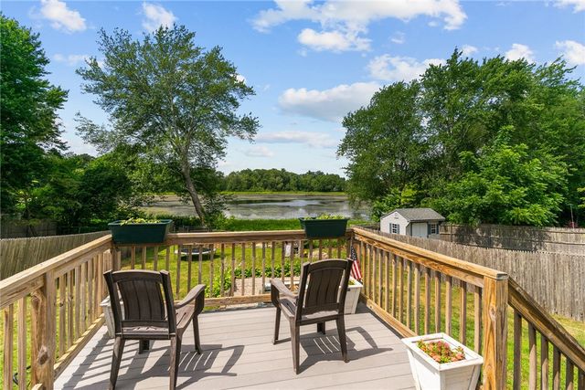 17 Linwood Drive, Coventry, RI 02816
