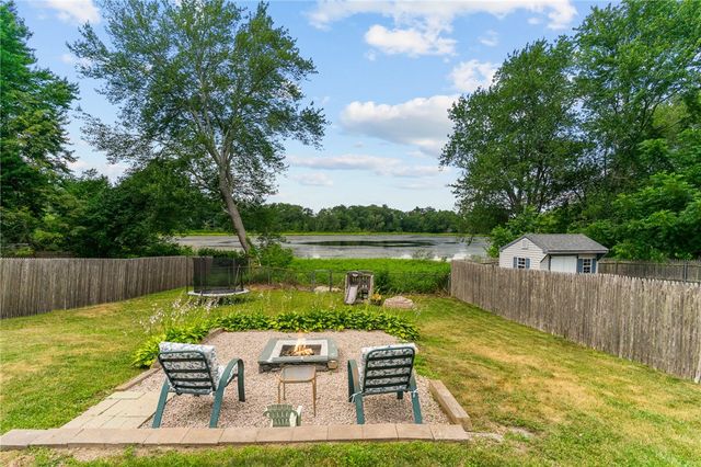 17 Linwood Drive, Coventry, RI 02816