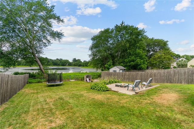 17 Linwood Drive, Coventry, RI 02816