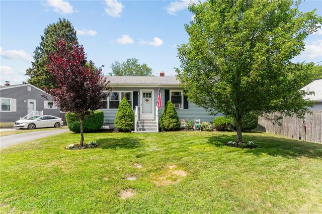 17 Linwood Drive, Coventry, RI 02816