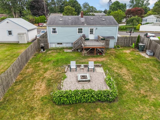 17 Linwood Drive, Coventry, RI 02816