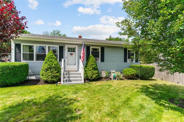 17 Linwood Drive, Coventry, RI 02816
