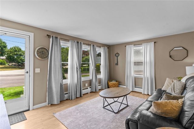 17 Linwood Drive, Coventry, RI 02816