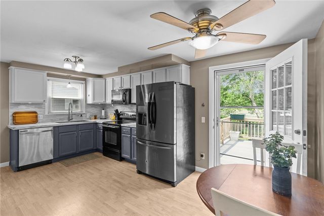 17 Linwood Drive, Coventry, RI 02816