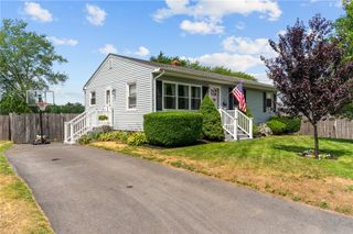 17 Linwood Drive, Coventry, RI 02816