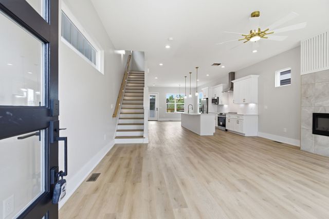 1745 16th Ave, N, Nashville, TN 37208