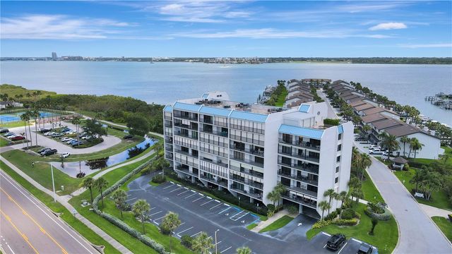 1581 GULF BOULEVARD 302N, Clearwater Beach, FL 33767