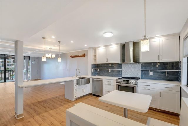 1581 GULF BOULEVARD 302N, Clearwater Beach, FL 33767