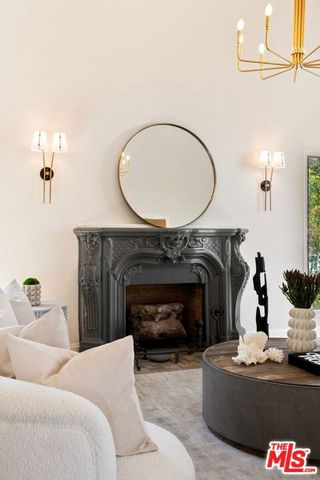 802 S Cochran Avenue, Los Angeles, CA 90036