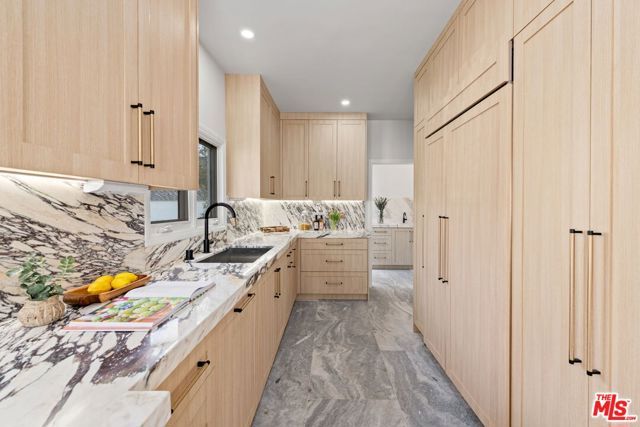 802 S Cochran Avenue, Los Angeles, CA 90036