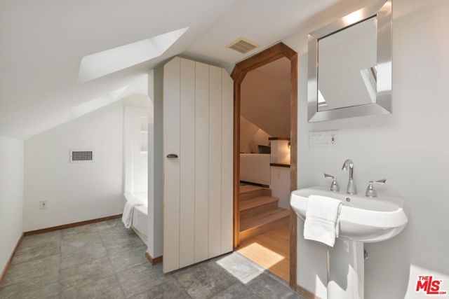 802 S Cochran Avenue, Los Angeles, CA 90036