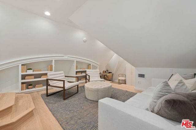 802 S Cochran Avenue, Los Angeles, CA 90036