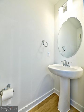 16076 FREDERICK RD, Rockville, MD 20850