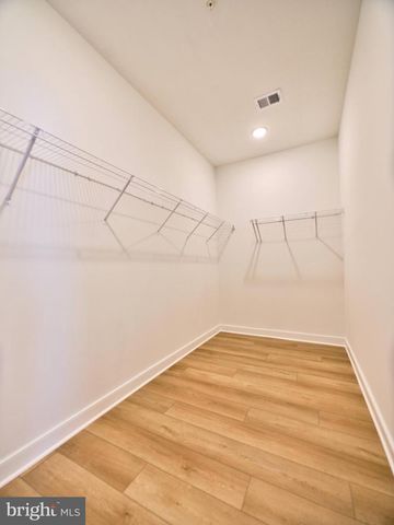 16076 FREDERICK RD, Rockville, MD 20850