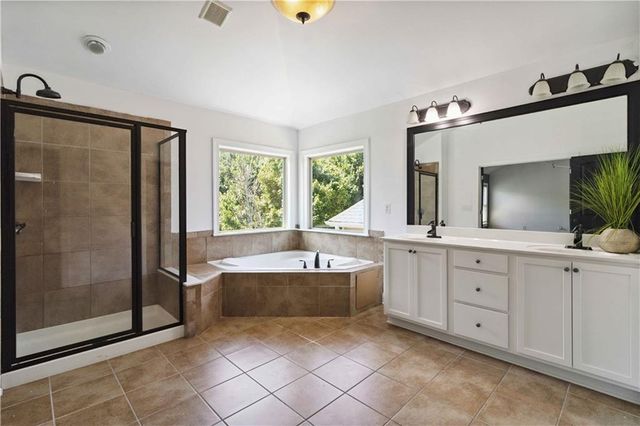 1169 Leybourne Cove, Lawrenceville, GA 30045