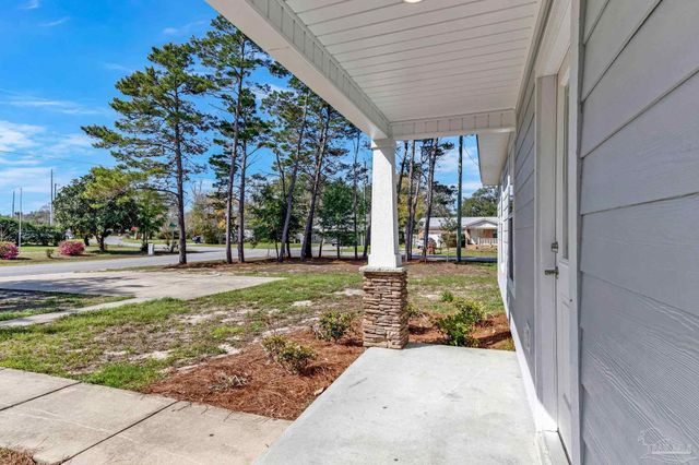 3152 Clemson Rd, Gulf Breeze, FL 32563