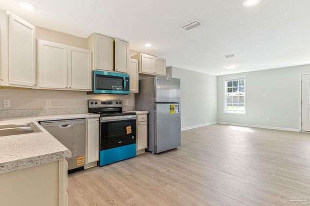 3152 Clemson Rd, Gulf Breeze, FL 32563