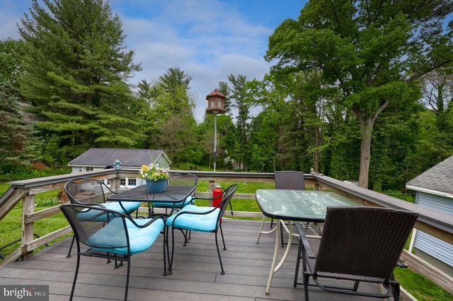 1759 EDEN RD, Lancaster, PA 17601