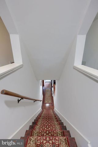1759 EDEN RD, Lancaster, PA 17601