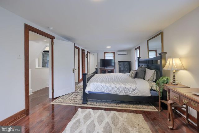 1759 EDEN RD, Lancaster, PA 17601