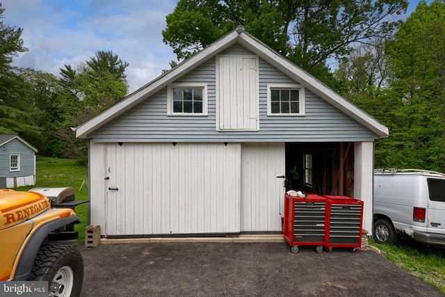 1759 EDEN RD, Lancaster, PA 17601