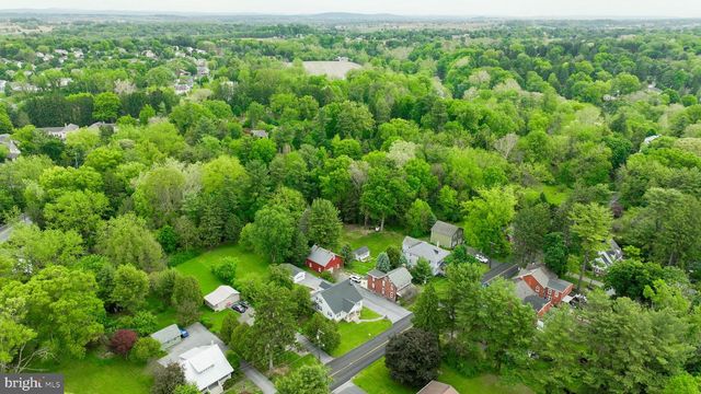 1759 EDEN RD, Lancaster, PA 17601