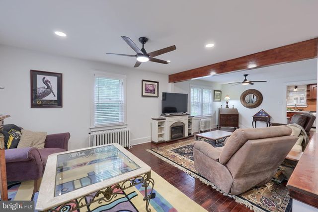 1759 EDEN RD, Lancaster, PA 17601