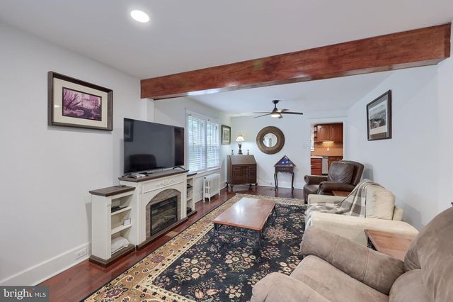 1759 EDEN RD, Lancaster, PA 17601