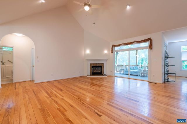 3 NUTWOOD CIR, Palmyra, VA 22963