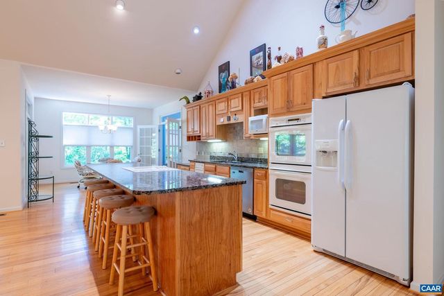 3 NUTWOOD CIR, Palmyra, VA 22963