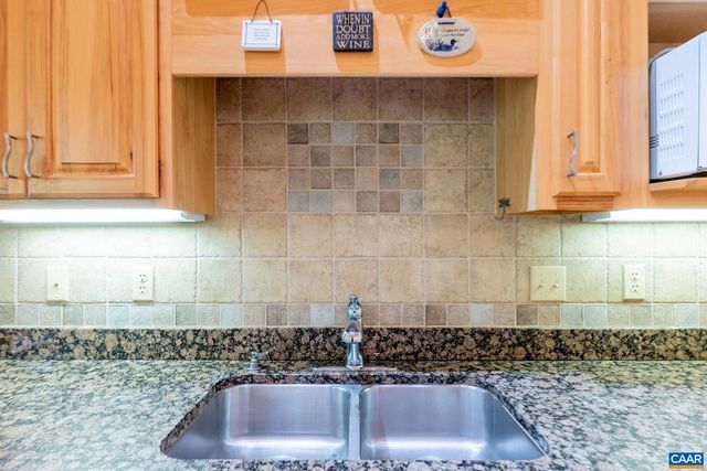 3 NUTWOOD CIR, Palmyra, VA 22963