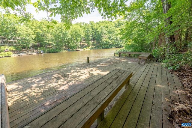 3 NUTWOOD CIR, Palmyra, VA 22963