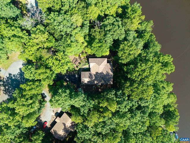 3 NUTWOOD CIR, Palmyra, VA 22963