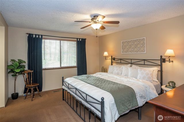 5501 NW Glenn Firs Lane, Silverdale, WA 98383
